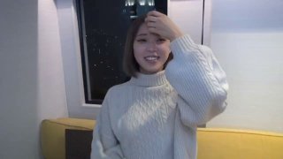 乙酰胆碱受体为赚学费而援交的清纯女高中生淫荡实录 温芮欣